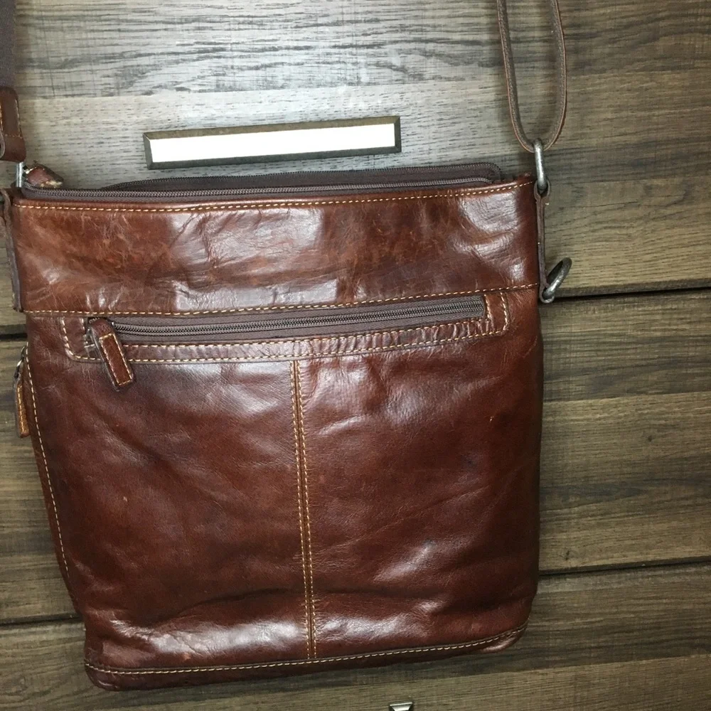 Jack Georges Voyager Crossbody Messenger Leather Bag